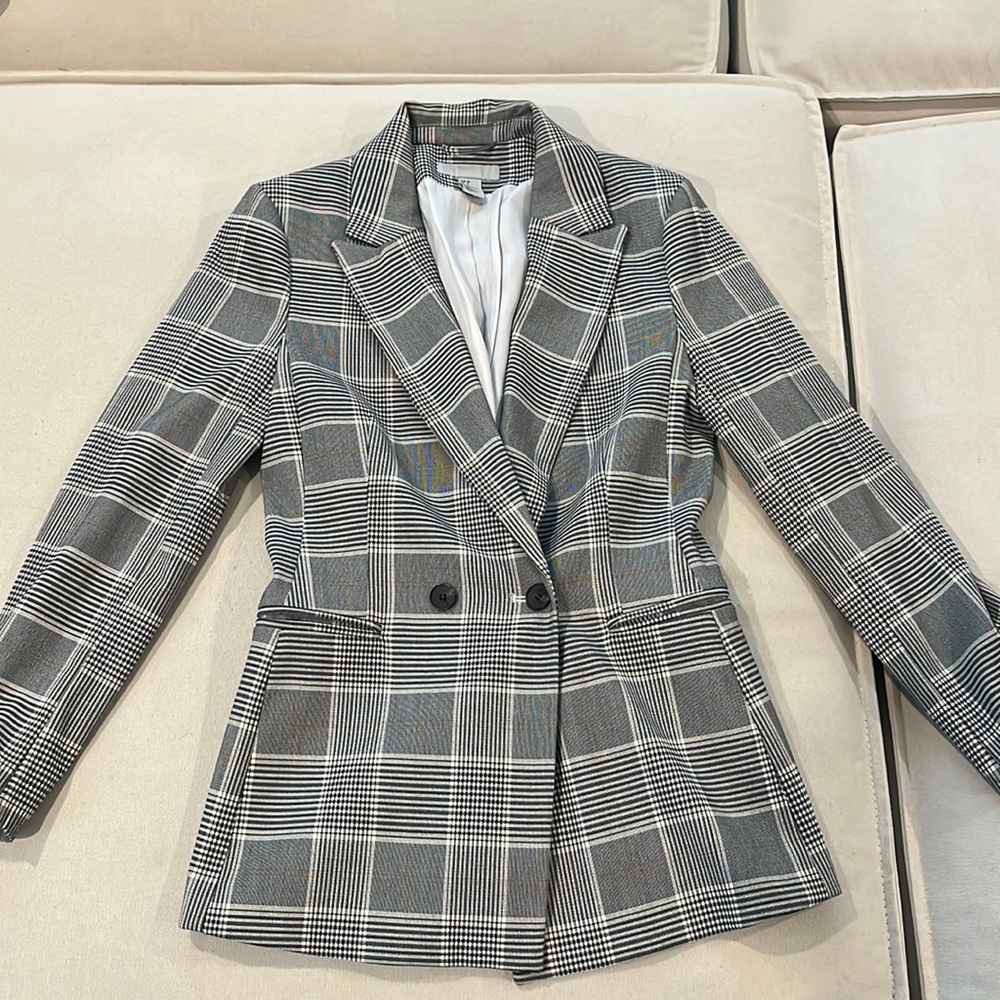 H&M fitted plaid blazer